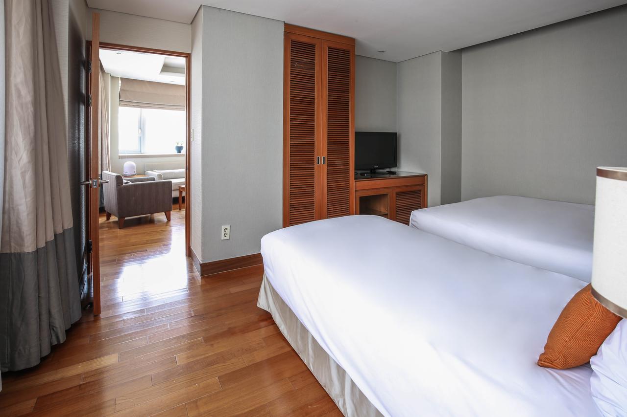 Hotel Prince Szöul Kültér fotó